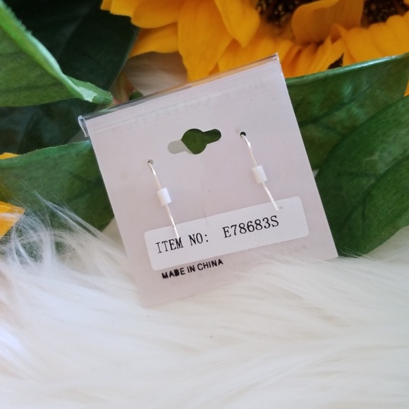 Hope Collection Silver Horse Earring - Picture 3 of 3